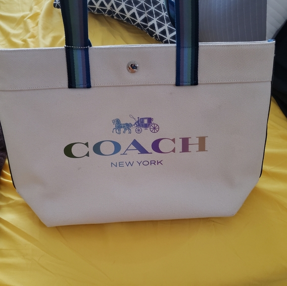 Coach Purses - Picture 2 of 6